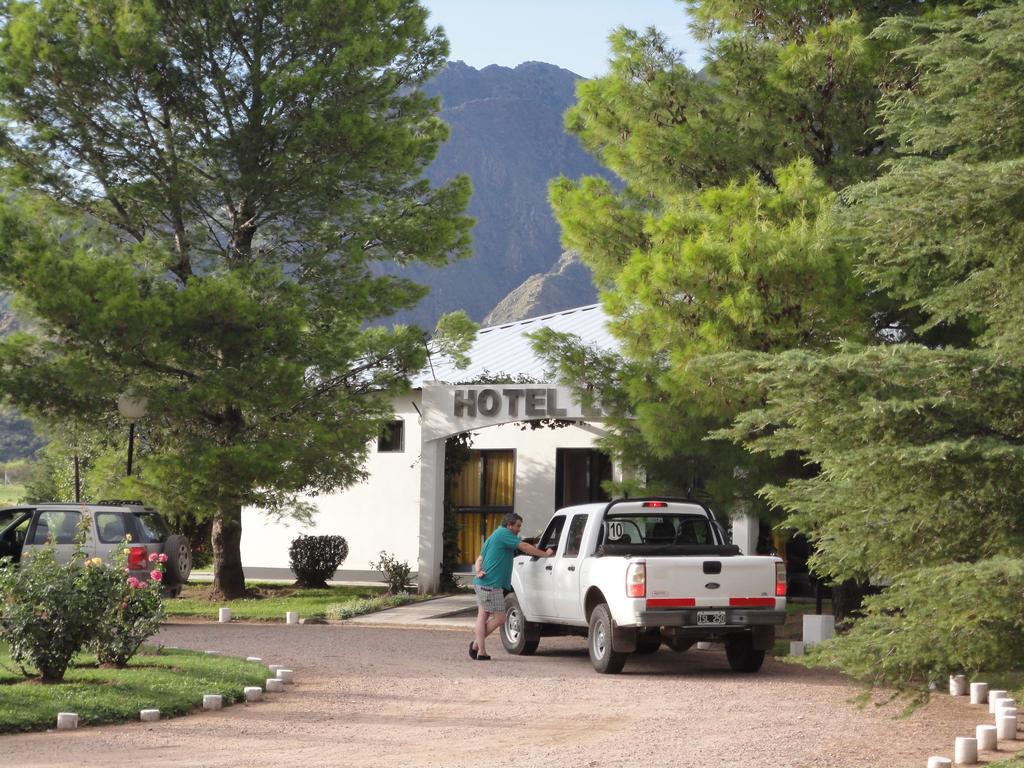 Hotel Lujan Lujan  ภายนอก รูปภาพ