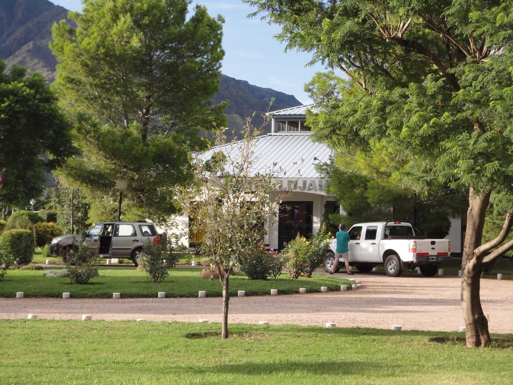 Hotel Lujan Lujan  ภายนอก รูปภาพ